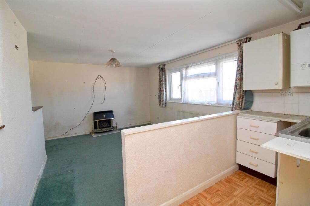 Sutton Road, Seaford photo 2
