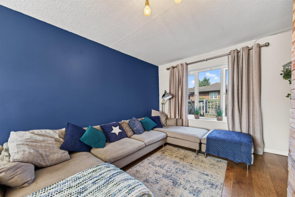 Lynton Grove, Corby, NN18 - View 2
