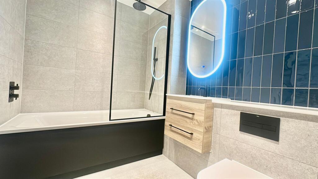 Additional image 9 of Brand New Home - Glasswater Locks, Birmingham, B4