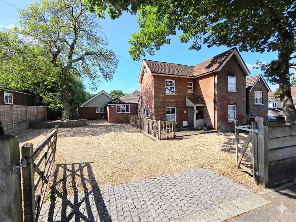 Main image of property: Church Road, Locks Heath, Southampton