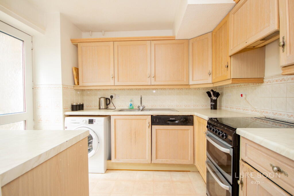 House in Plymouth - View 5