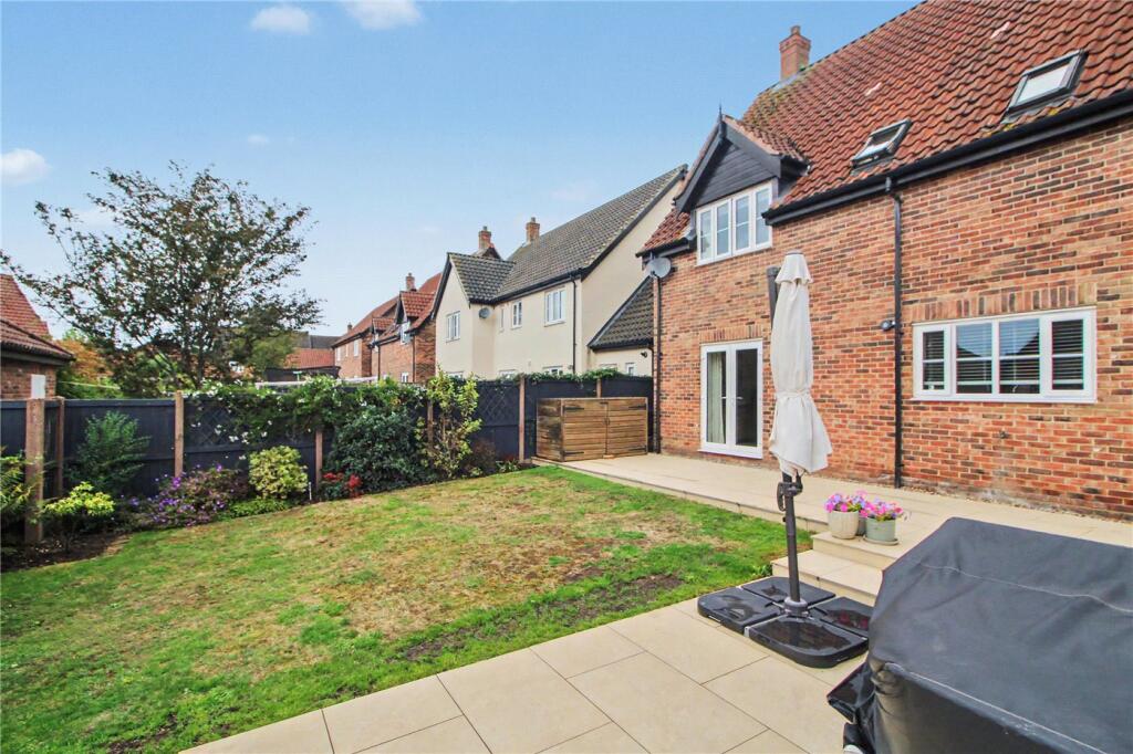 House in South Norfolk, Poringland - View 3