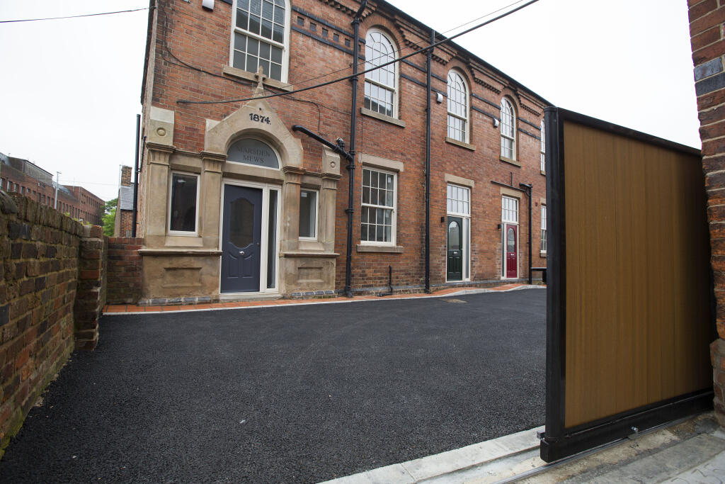 Main image of property: 4 Marsden Mews, Chesterfield, Derbyshire S40 1QE