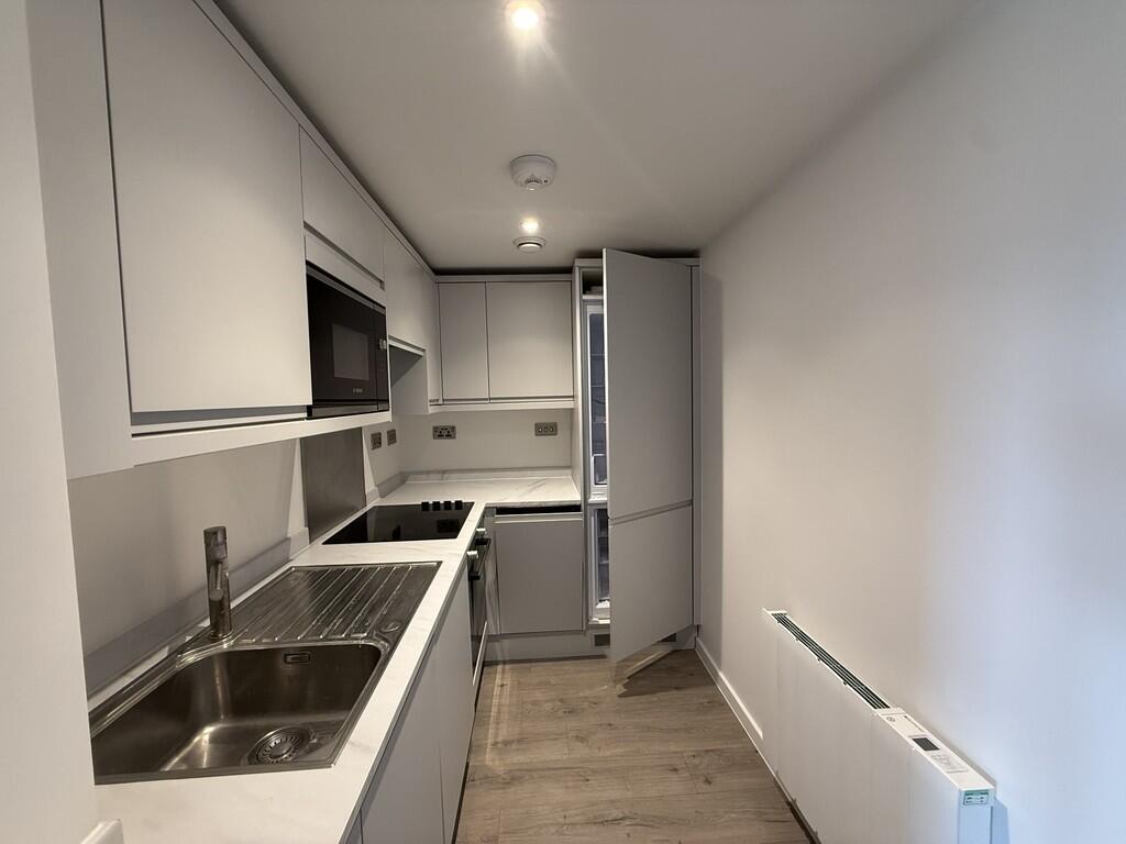 Apartment in Cambridge - View 5