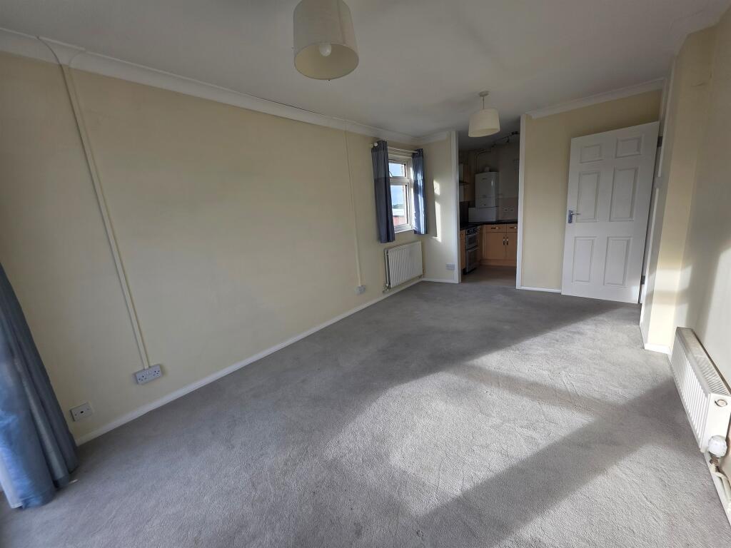 Apartment in Hemel Hempstead - View 5