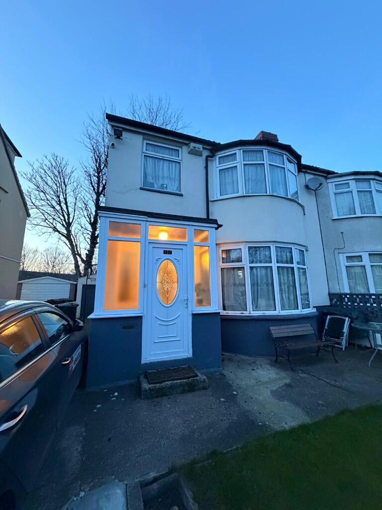 Main image of property: Newton Park View, Leeds, West Yorkshire, LS7