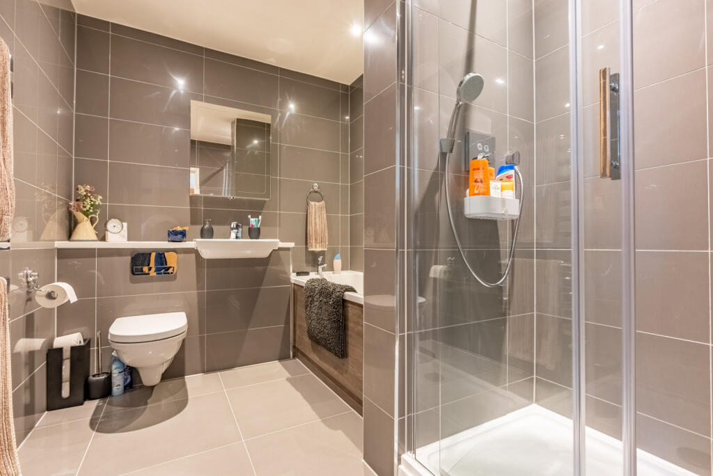 Additional image 8 of Gibbs Close, Harpenden, Hertfordshire, AL5