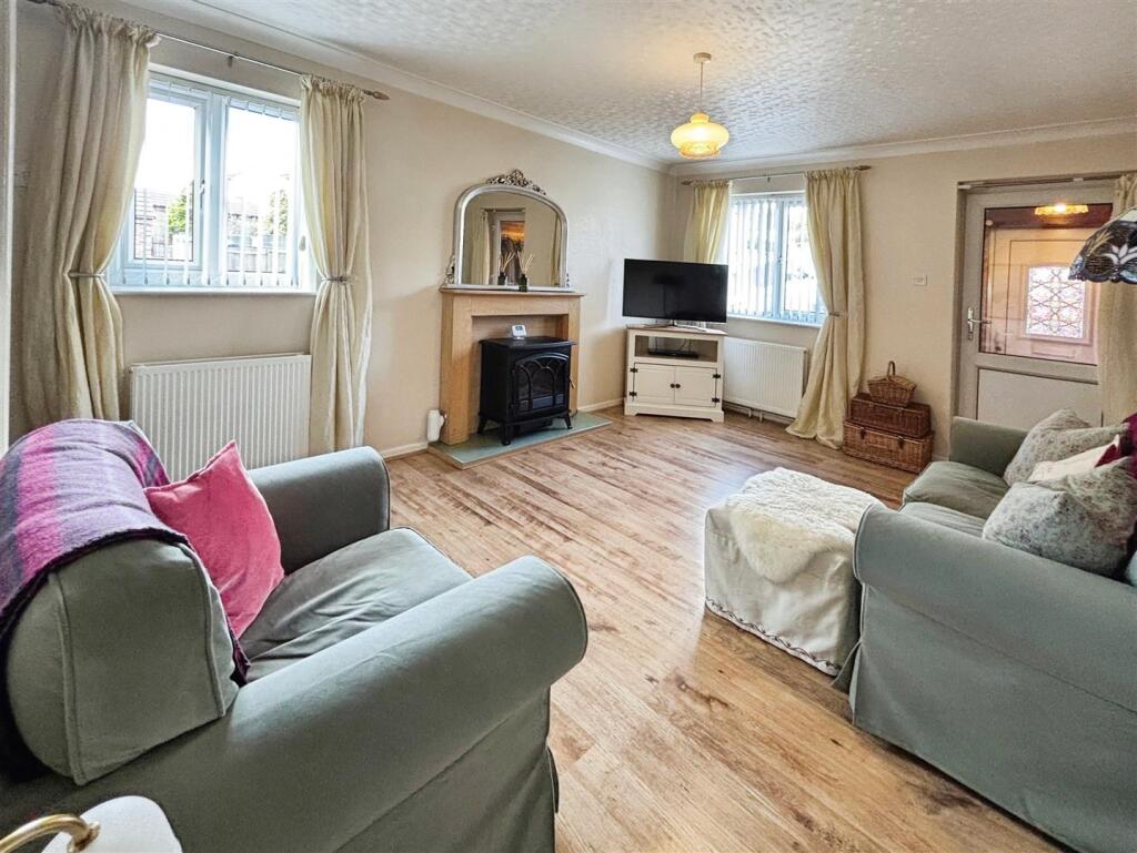 House in Bradford, West Yorkshire - More
