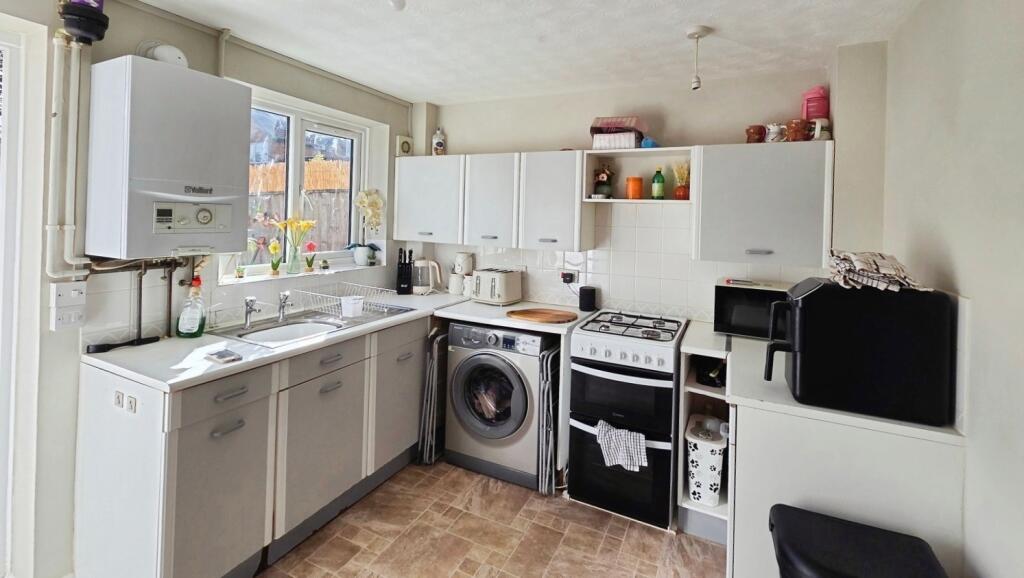 House in Swindon, Shaw, West Swindon - View 2