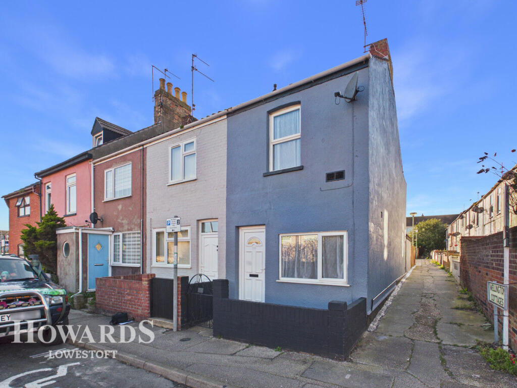 Main image of property: Clapham Road North, Lowestoft