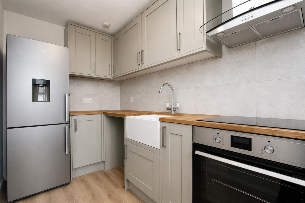 Apartment in London, Lonesome, Mitcham - More