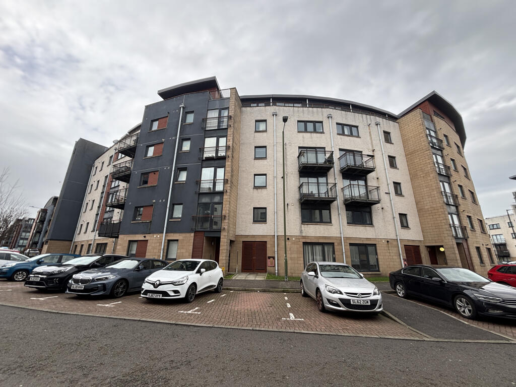 Main image of property: Flat 4, 5 East Pilton Farm Crescent, Edinburgh, City Of Edinburgh