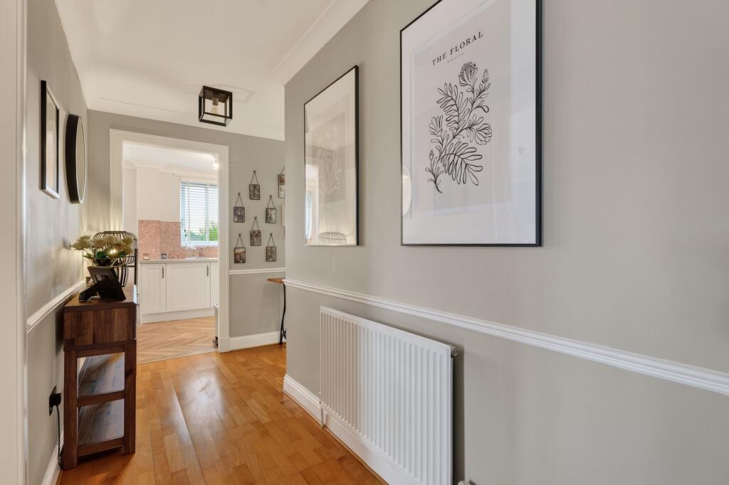Apartment in Motherwell - More