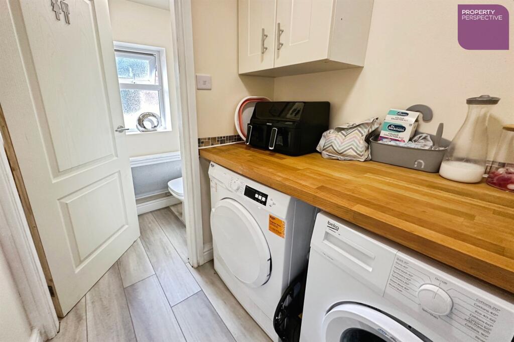 House in Nantwich, Millfields, Kingsbourne - More