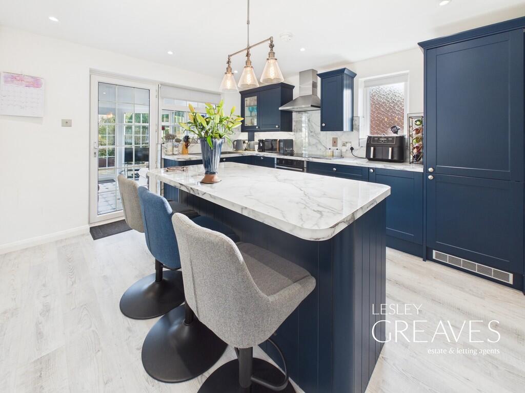 Beaumaris Drive, Gedling, Nottingham photo 2
