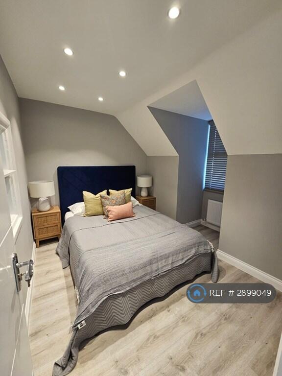 3 bedroom flat for rent