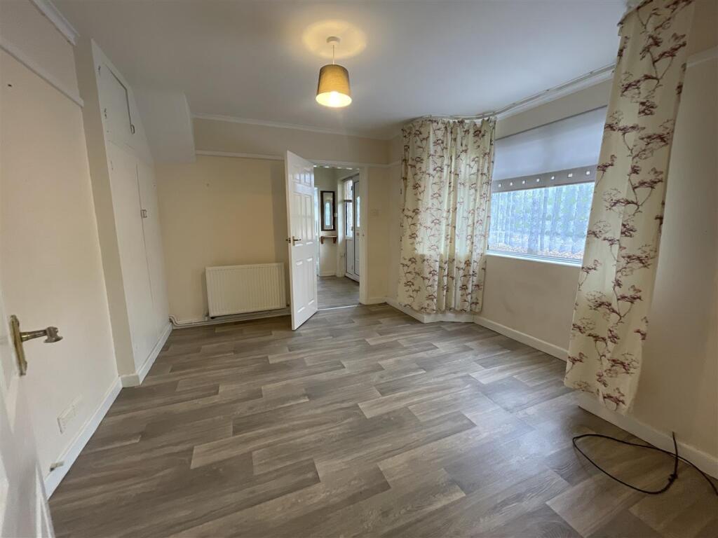 House in East Lindsey, Louth - View 4