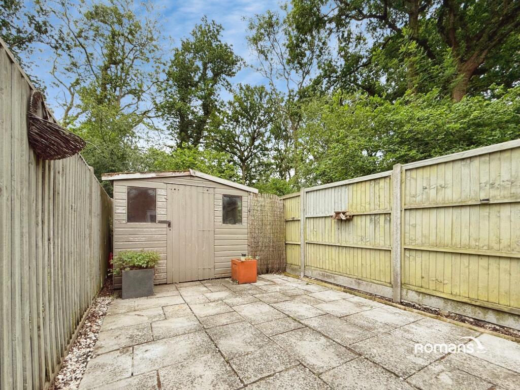 House in Basingstoke and Deane, Chineham - More