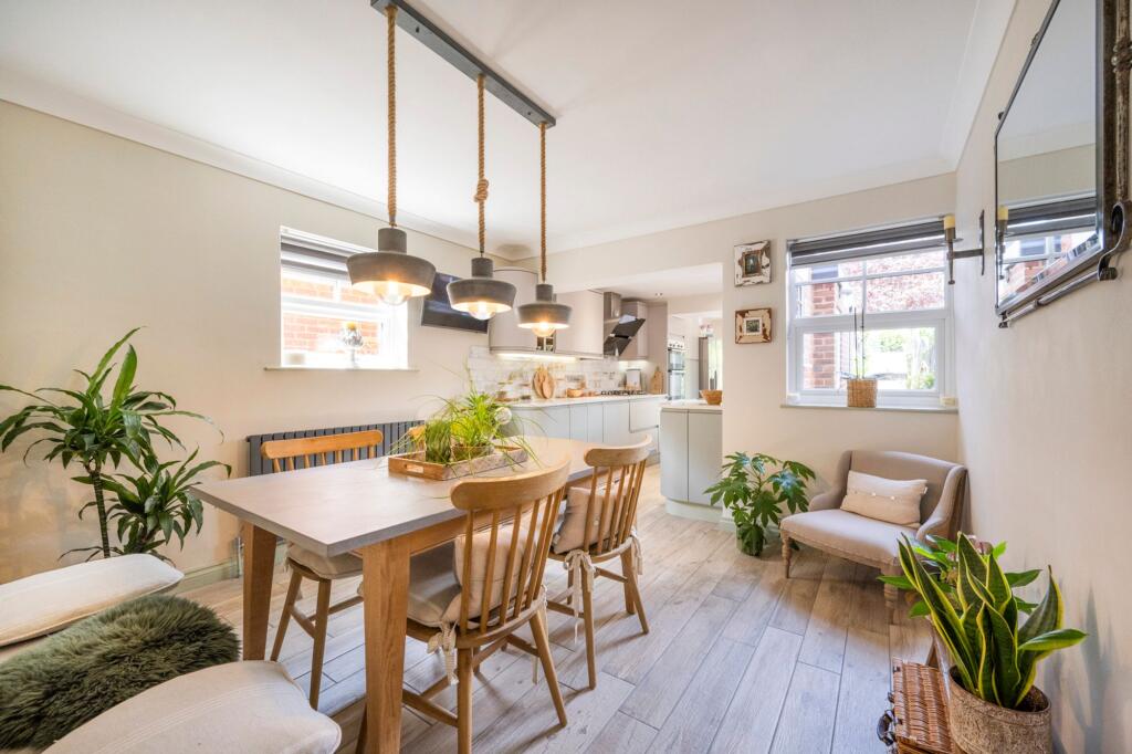 House in Wokingham - View 4