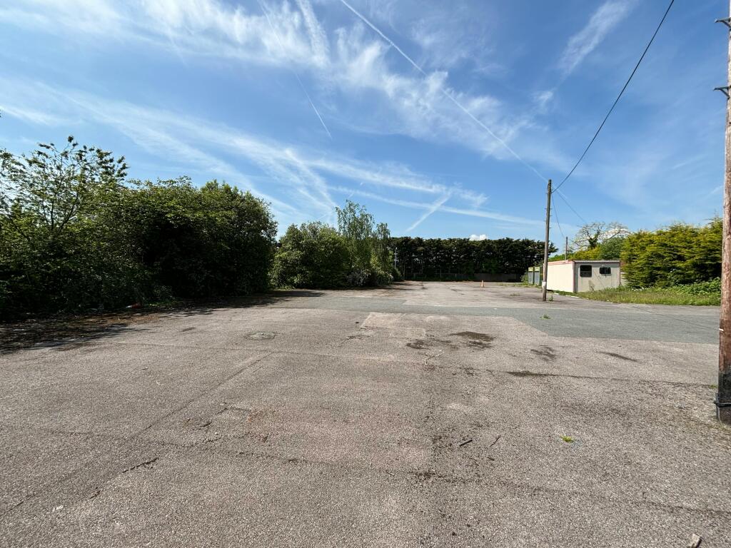 Glenhaven Yard