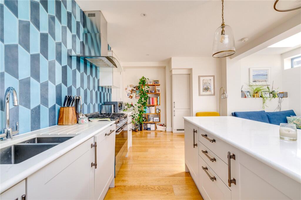 Main image of property: Kenyon Street, London, SW6