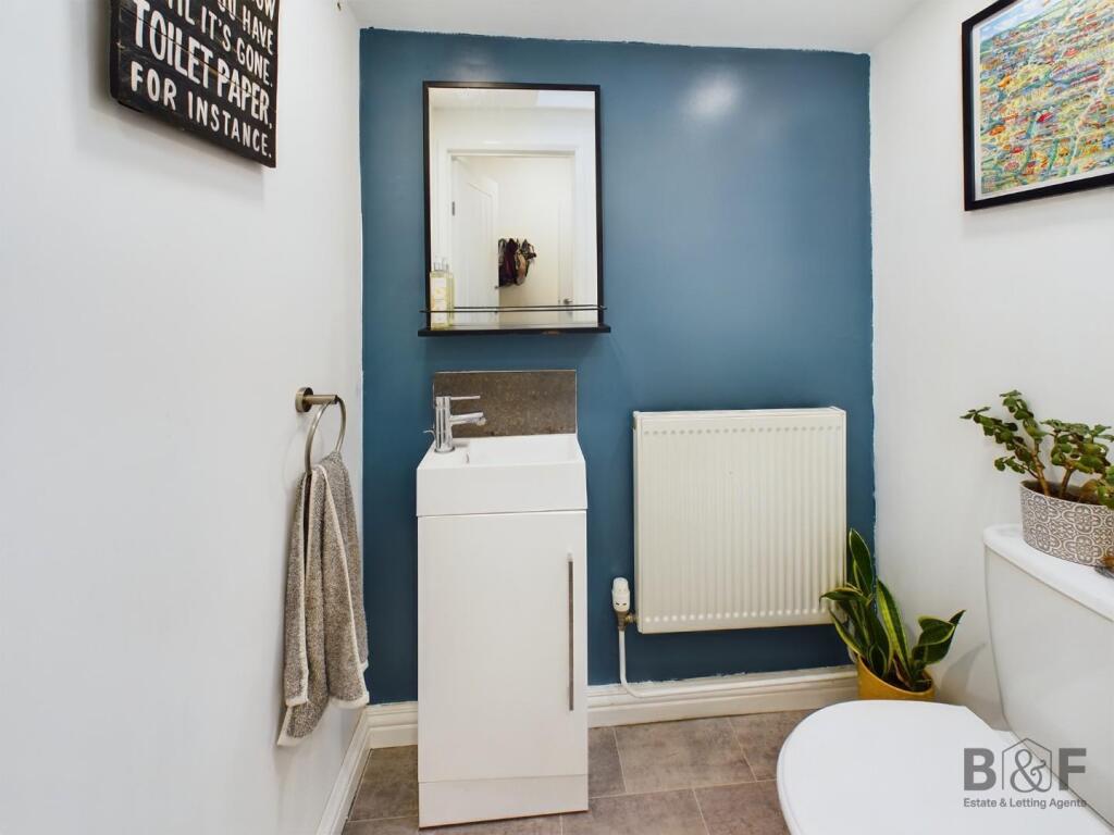 House in Bristol, Blackhorse, Emersons Green - More
