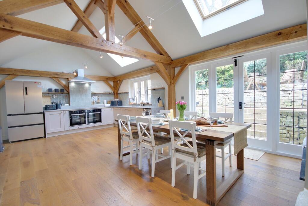 Lester Square, Burley, Ringwood, BH24 photo 5