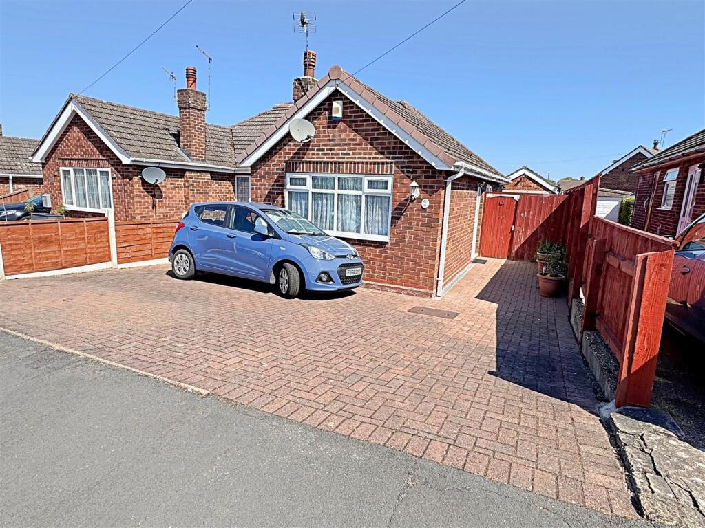 2-bed semi-detached on Westfield Road, Waltham, Grimsby, N.E. Lincs, DN37 0DU, £170,000