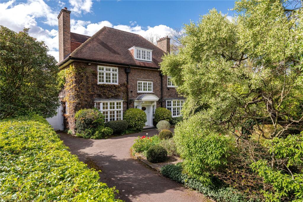Main image of property: College Road, London, SE21
