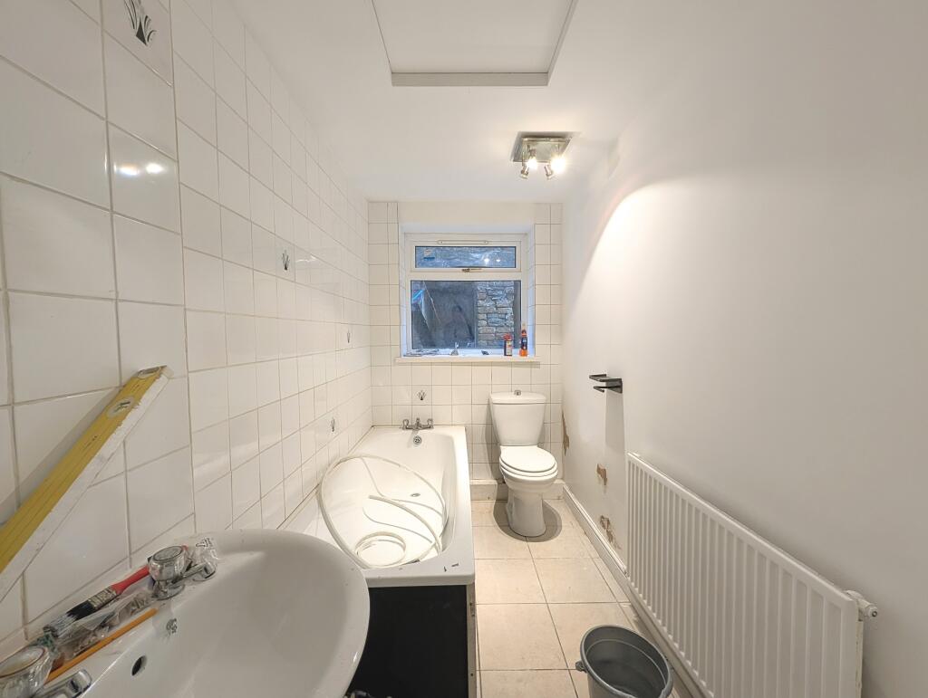 House in Cardiff, Ynyshir - View 5