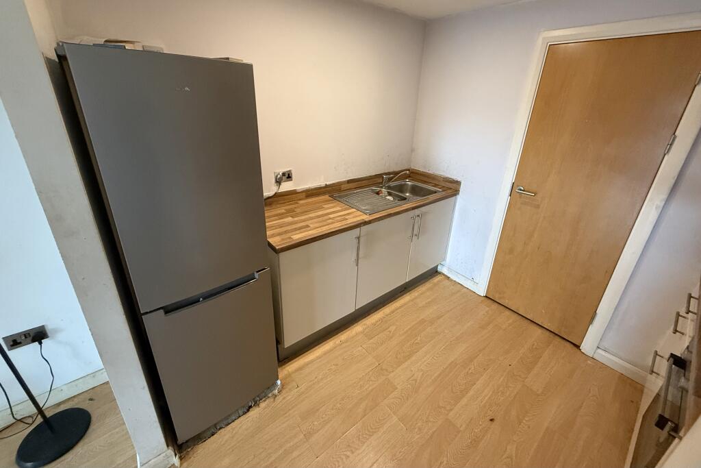 Apartment in Derby - View 5