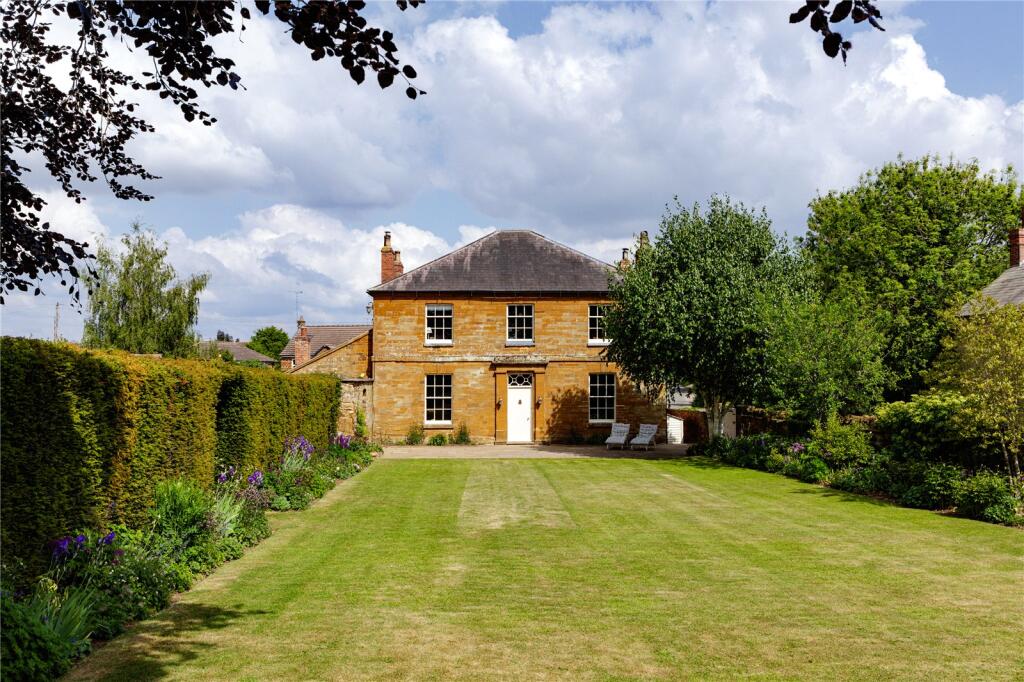 Main image of property: Queen Street, Weedon, Northampton, NN7