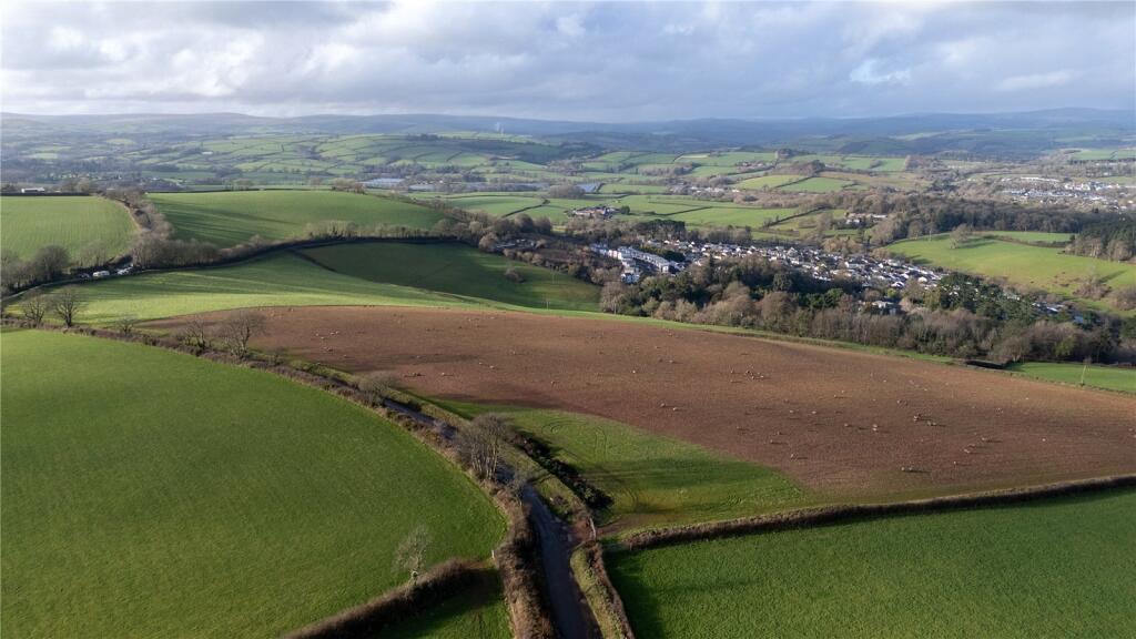 Plymouth Road, Totnes, Devon, TQ9 - More