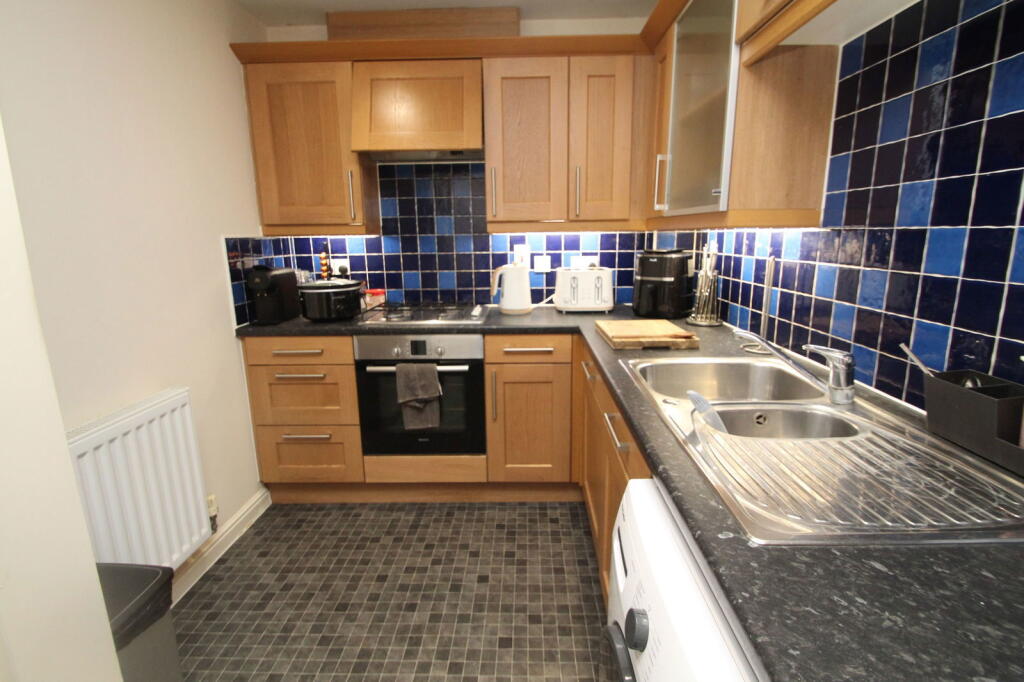 Malyon Close, Braintree, Essex, CM7 2QY photo 3