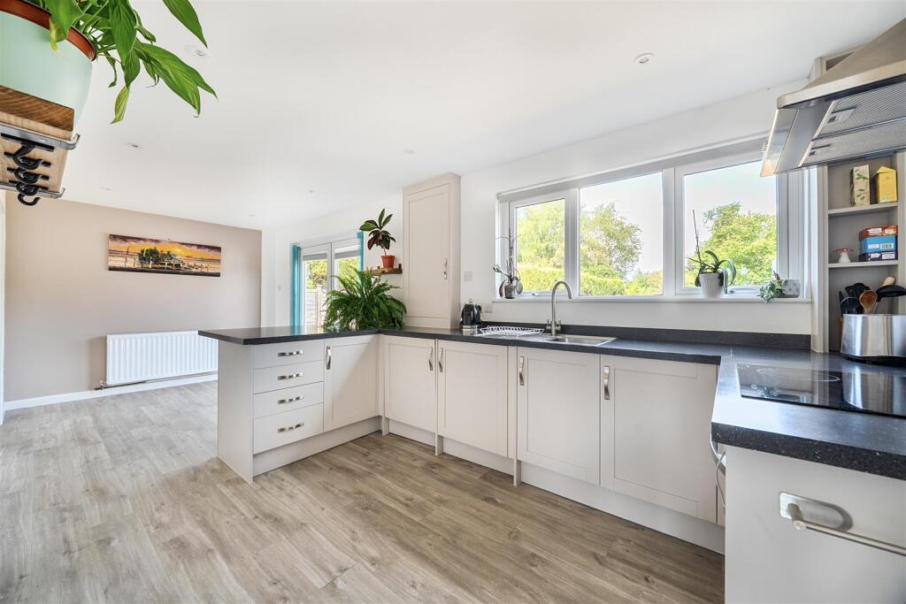House in Taunton - View 5