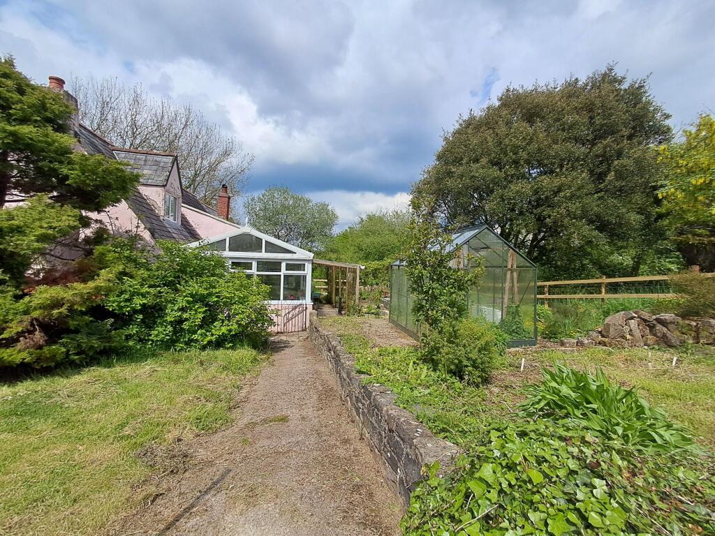 Main image of property: Ffynnon Las, Clynderwen