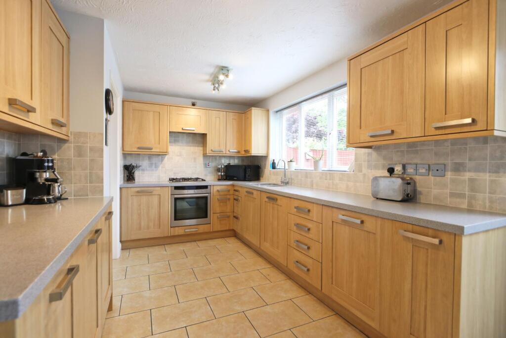 Oundle Close, Ashby-De-La-Zouch, LE65 photo 4