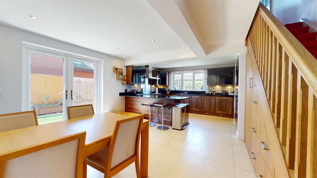House in Milton Keynes, Two Mile Ash, Abbey Hill - View 4