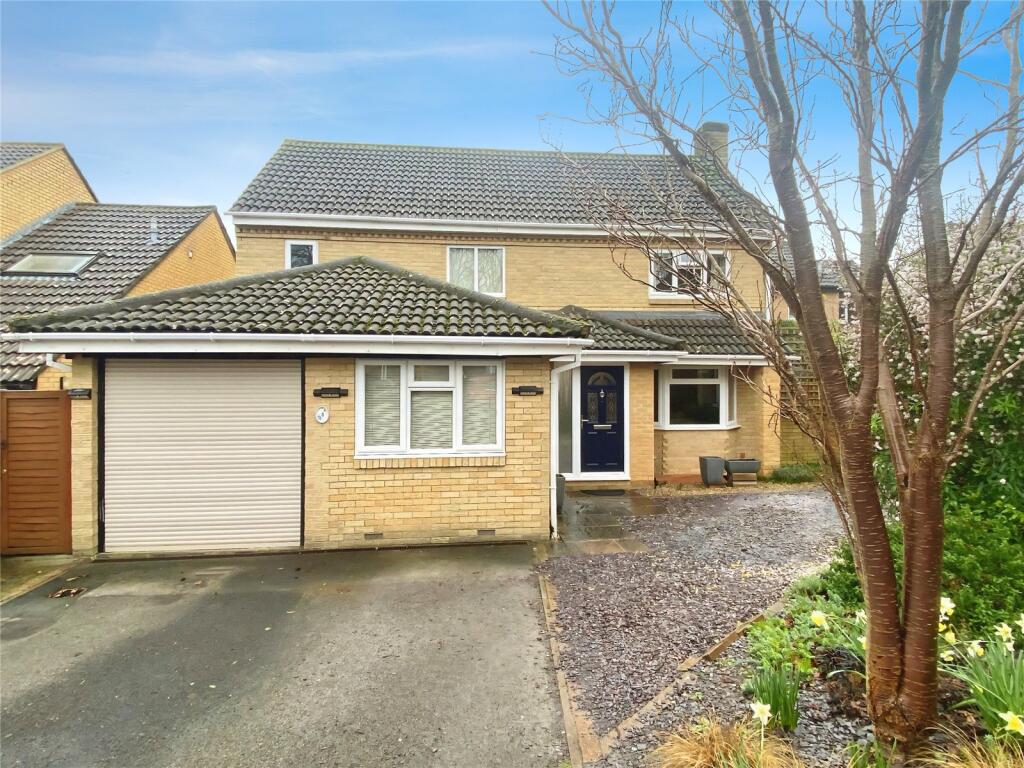 4-bed detached on Petrel Close, Wokingham, Berkshire, £675,000