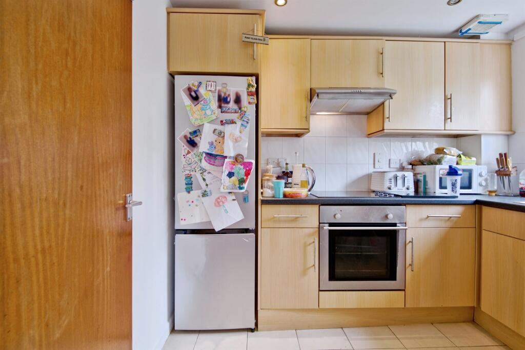 House in Colchester, Myland, Highwoods - View 5