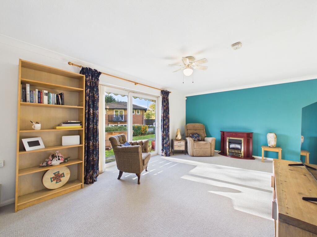 Meadowlark Grove, Oakwood photo 4