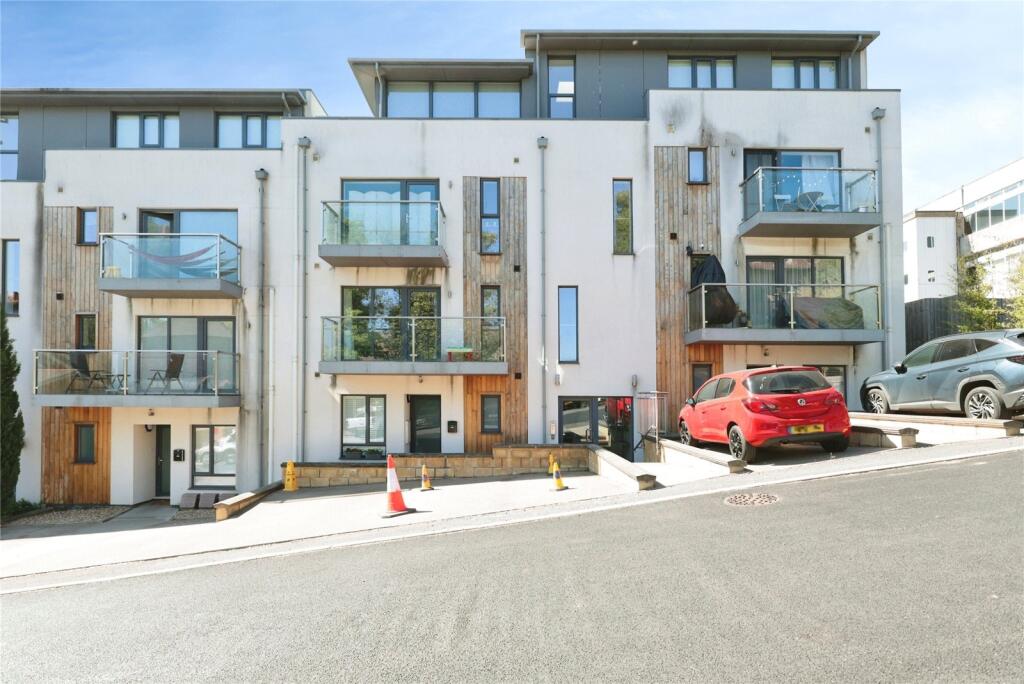 Main image of property: Easton Street, High Wycombe, Buckinghamshire, HP11