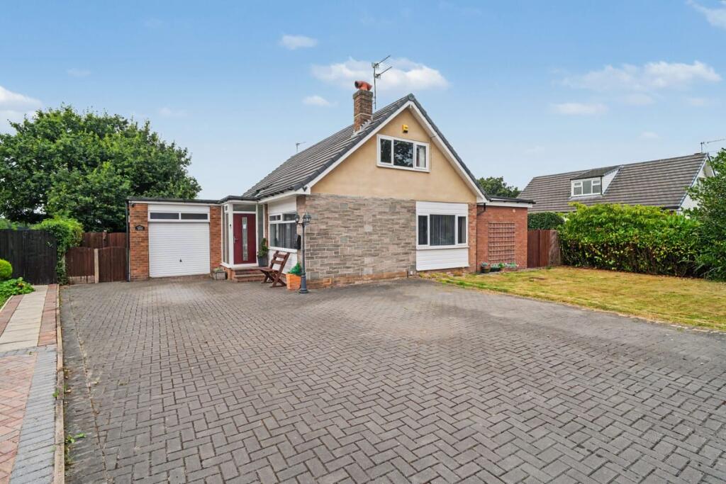 Main image of property: Pinewood Avenue, Broughton, PR3