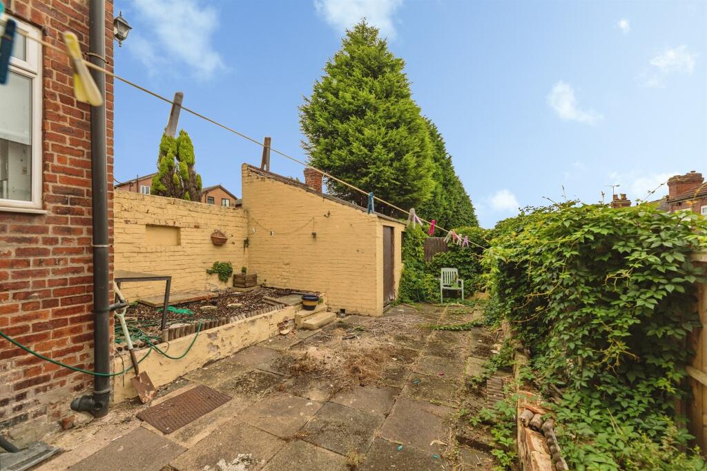 House in Rotherham, South Yorkshire - View 4