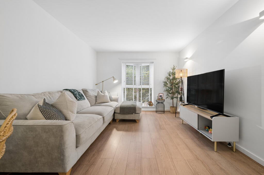 Apartment in Stockport - View 4