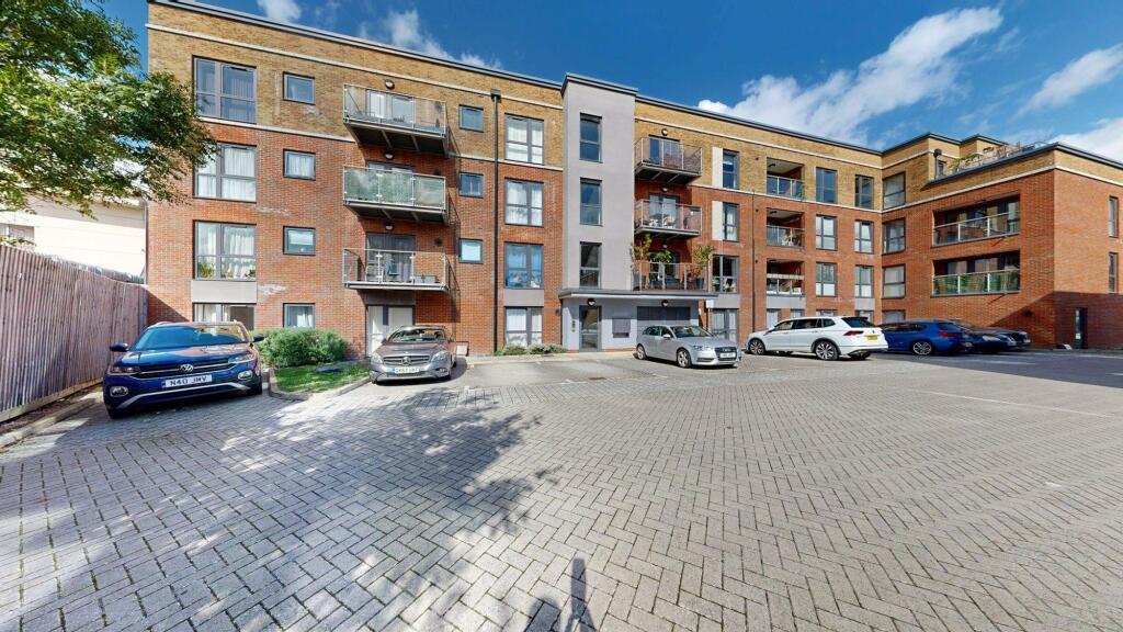 Main image of property: Arla Place, Ruislip, HA4