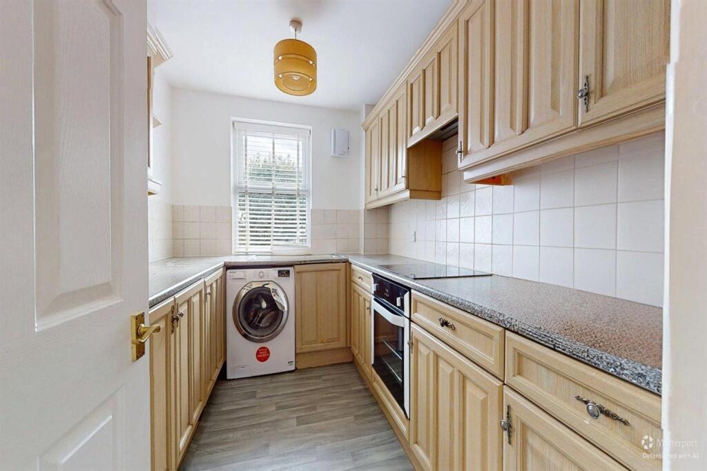 Apartment in Epping Forest, Buckhurst Hill - View 5