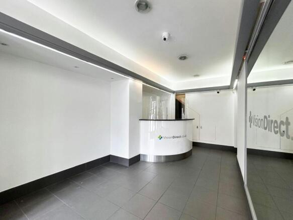 9cc35e3210b686a419f3d333034e4d4626camdenhighstreetlondon.jpg