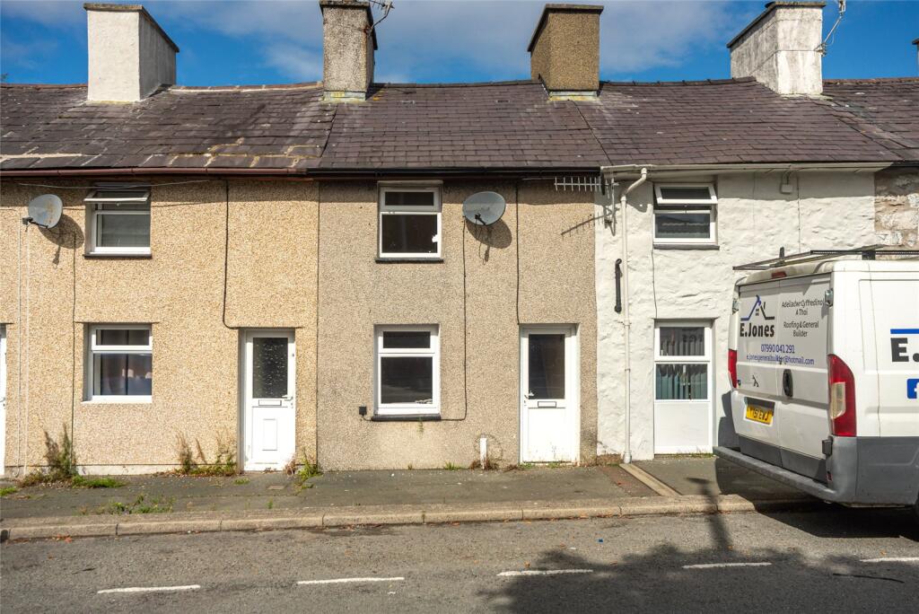 2-bed terraced on Tre Ddafydd, Penygroes, Caernarfon, Gwynedd, LL54, £115,000