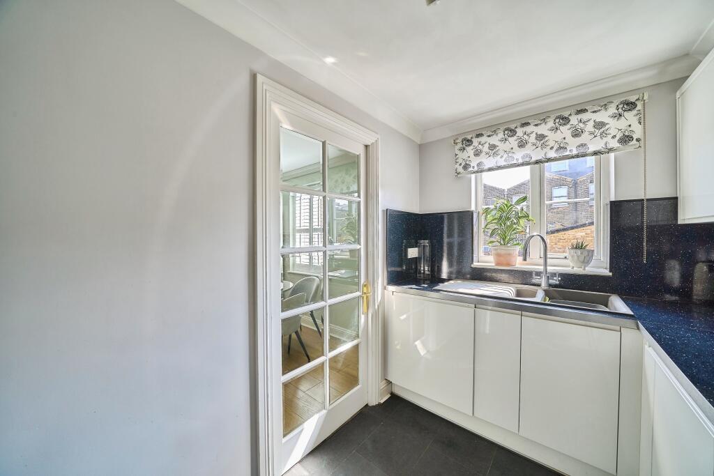 Apartment in Epping Forest, Buckhurst Hill - More